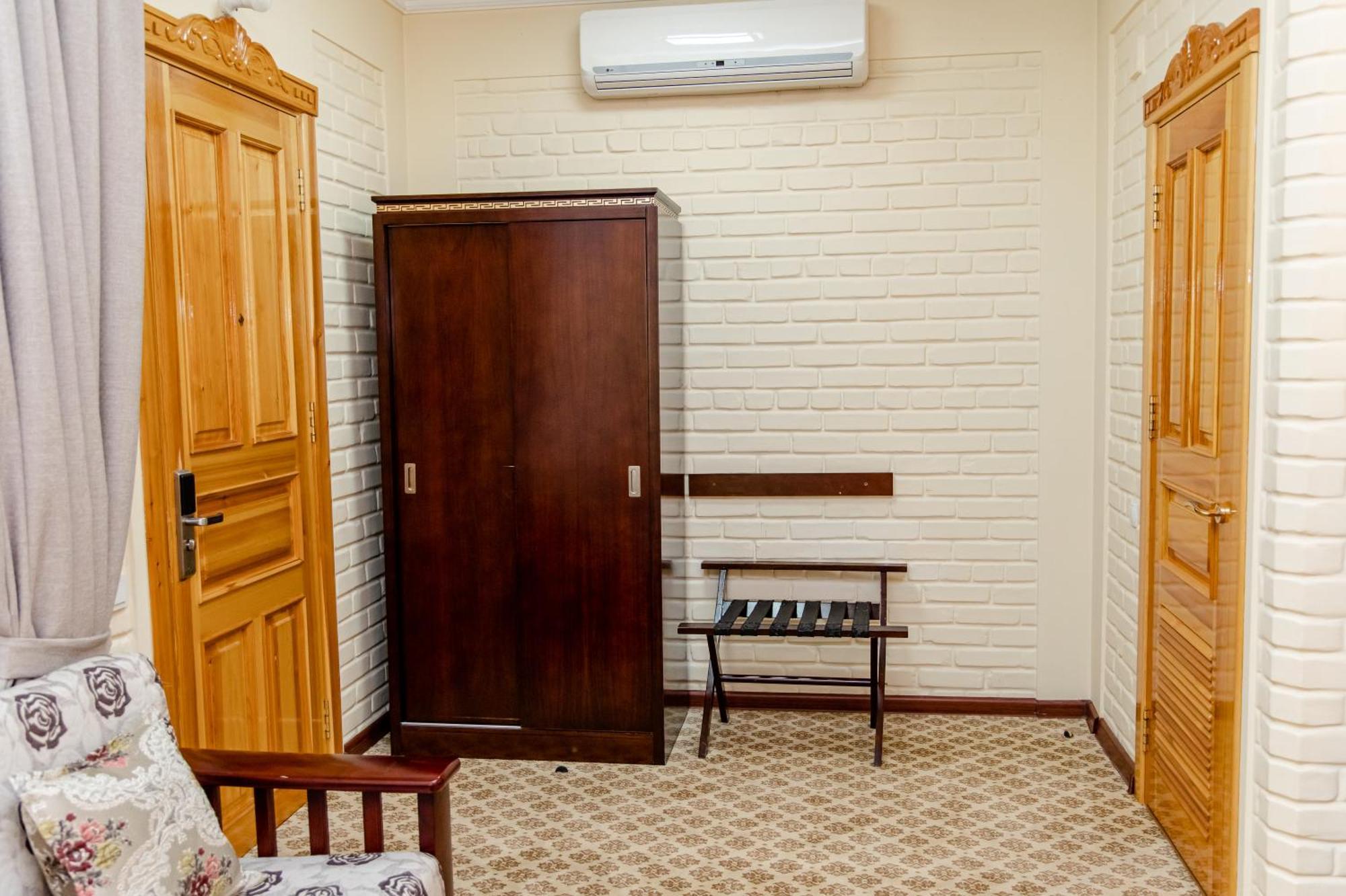 Hotel Grand Samarkand Superior - A Buitenkant foto