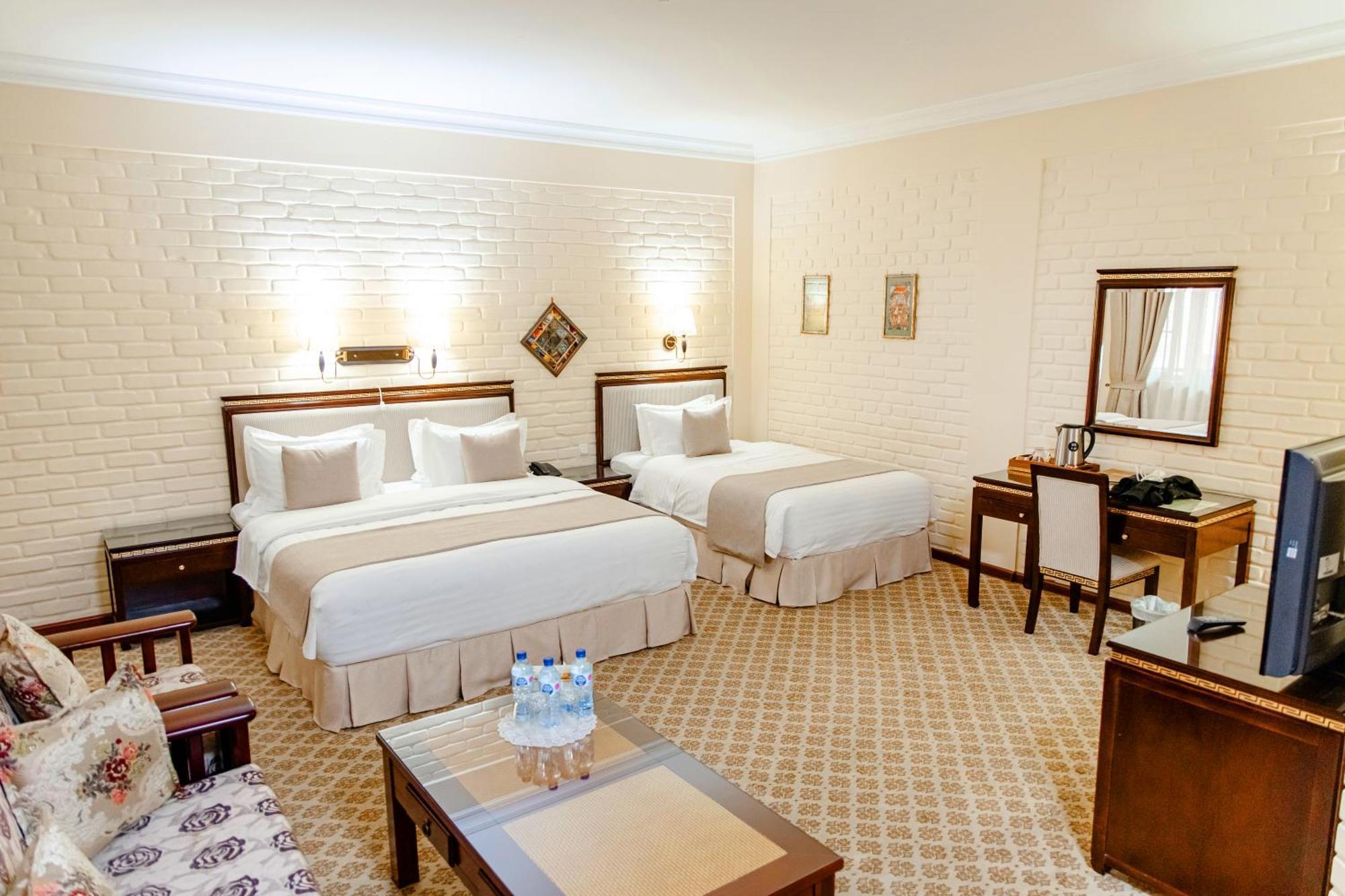 Hotel Grand Samarkand Superior - A Buitenkant foto