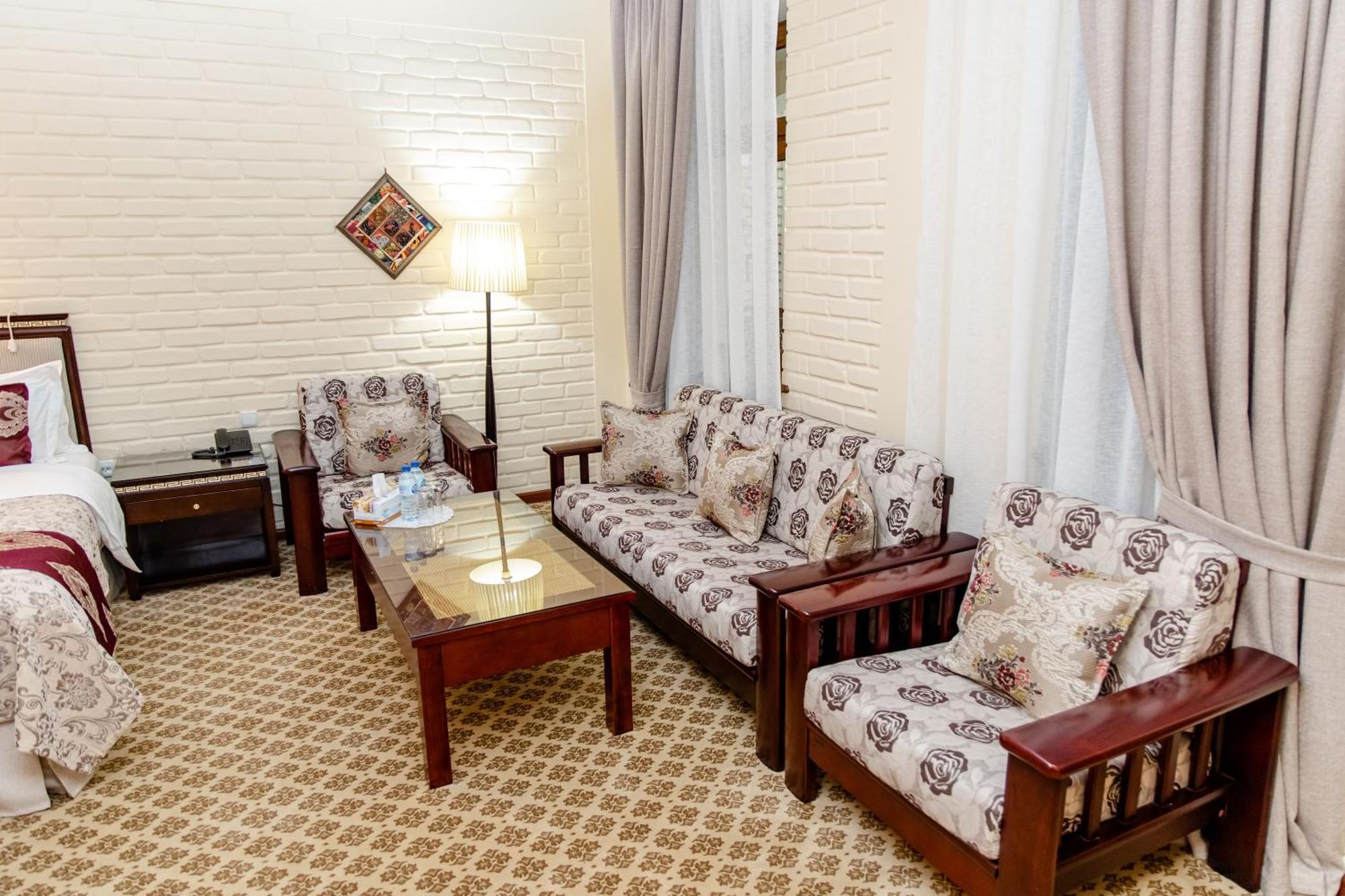 Hotel Grand Samarkand Superior - A Buitenkant foto