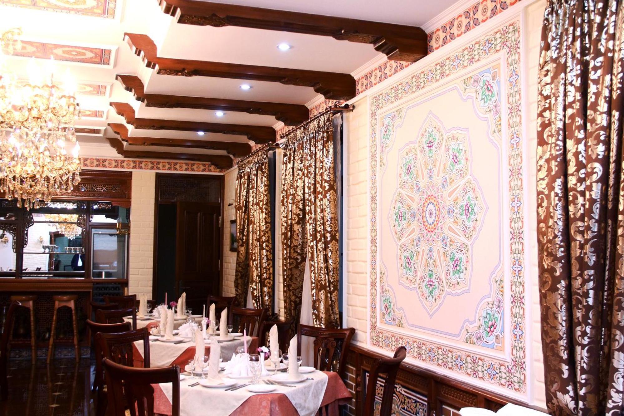 Hotel Grand Samarkand Superior - A Buitenkant foto