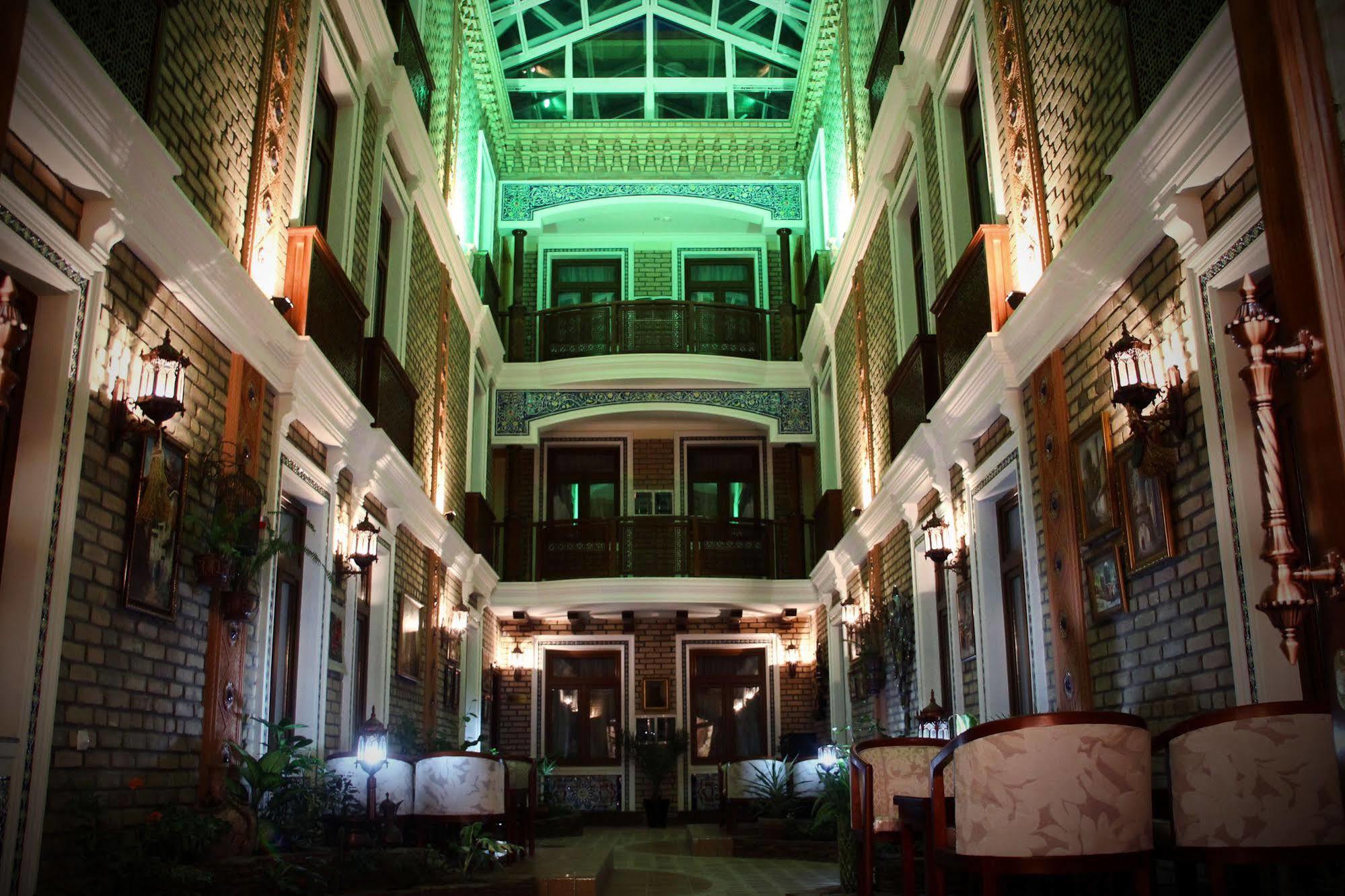 Hotel Grand Samarkand Superior - A Buitenkant foto